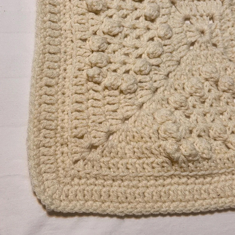 Janet Glardon Hand Crochet Afghan Heart Pattern OffWhite Cream Blanket 53x63 Vtg